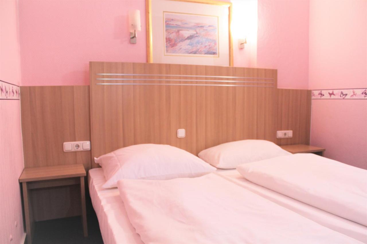 FrankAir Star Hotel Frankfurt City Frankfurt am Main Buitenkant foto